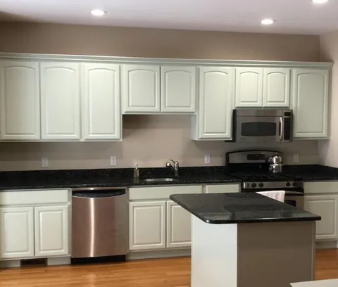What it costs to paint kitchen cabinets in Massachusetts